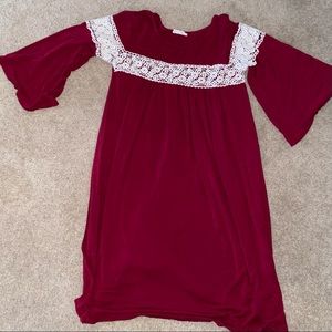 Cute jersey dress with lace detailing